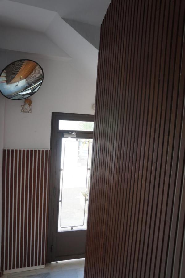 Hostal La Conilena Conil De La Frontera Bagian luar foto